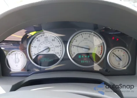 2010 Chrysler Town & Country Touring z USA, uszkodzony, nr VIN 2A4RR5DX5AR183396